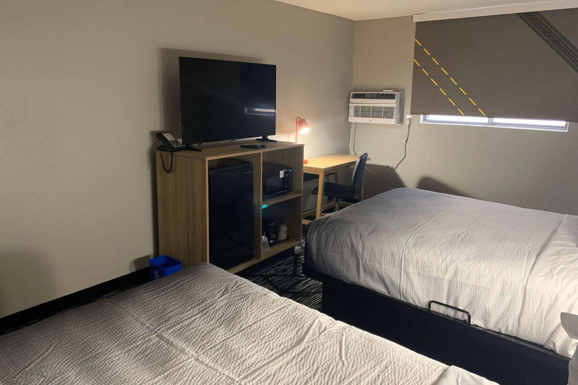 Super 8 By Wyndham Kirksville-University Area מראה חיצוני תמונה