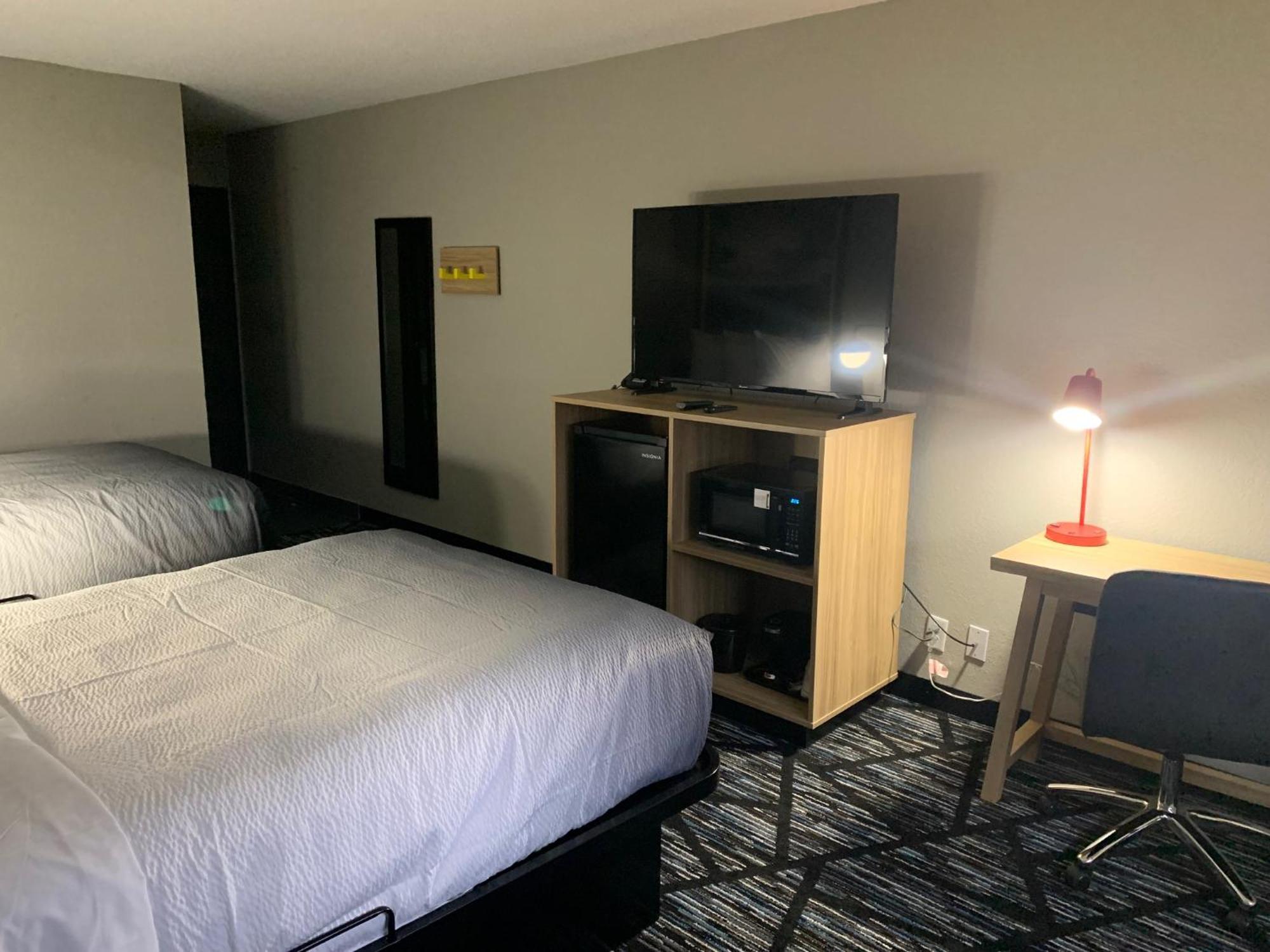 Super 8 By Wyndham Kirksville-University Area מראה חיצוני תמונה