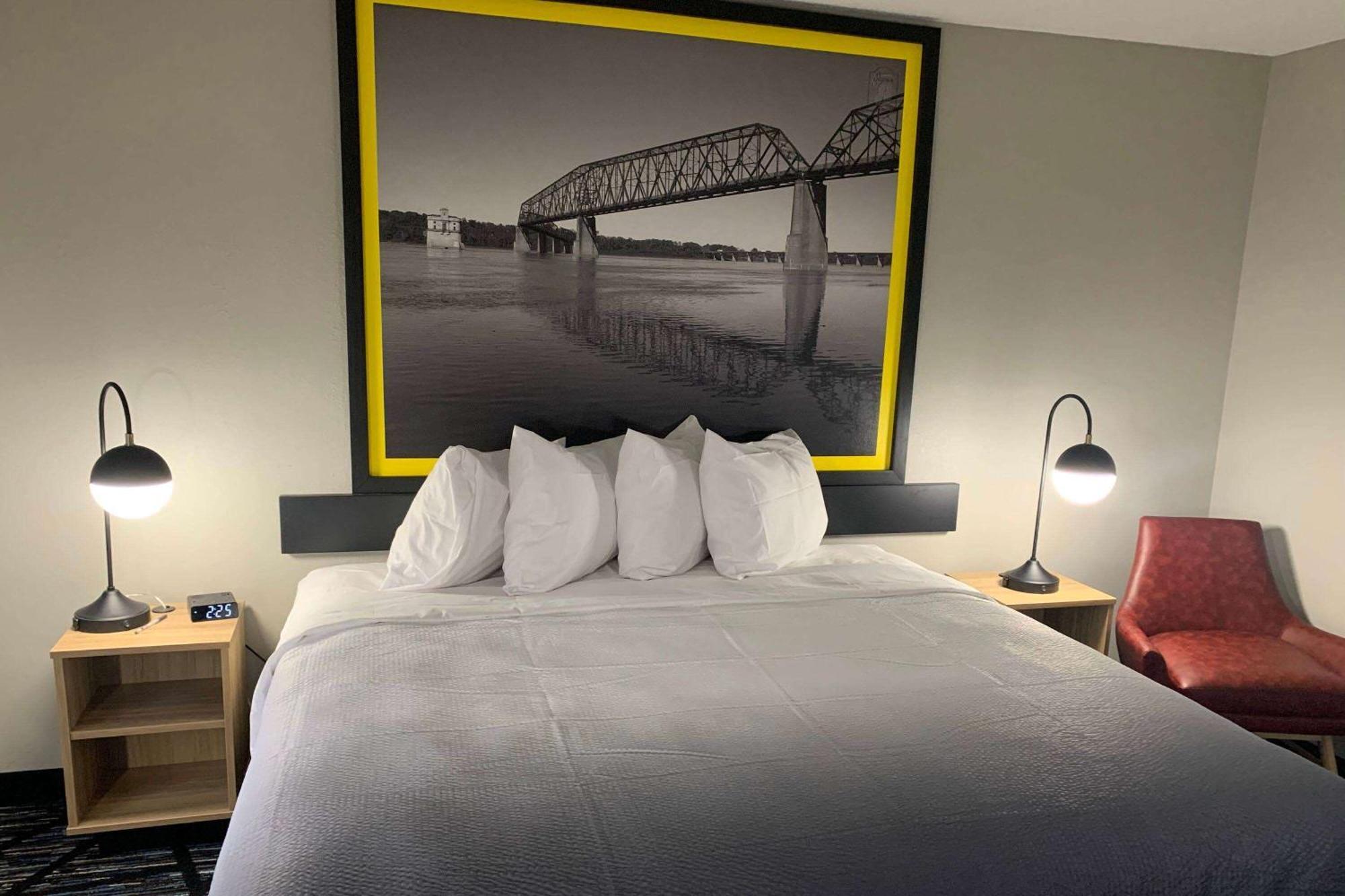 Super 8 By Wyndham Kirksville-University Area מראה חיצוני תמונה