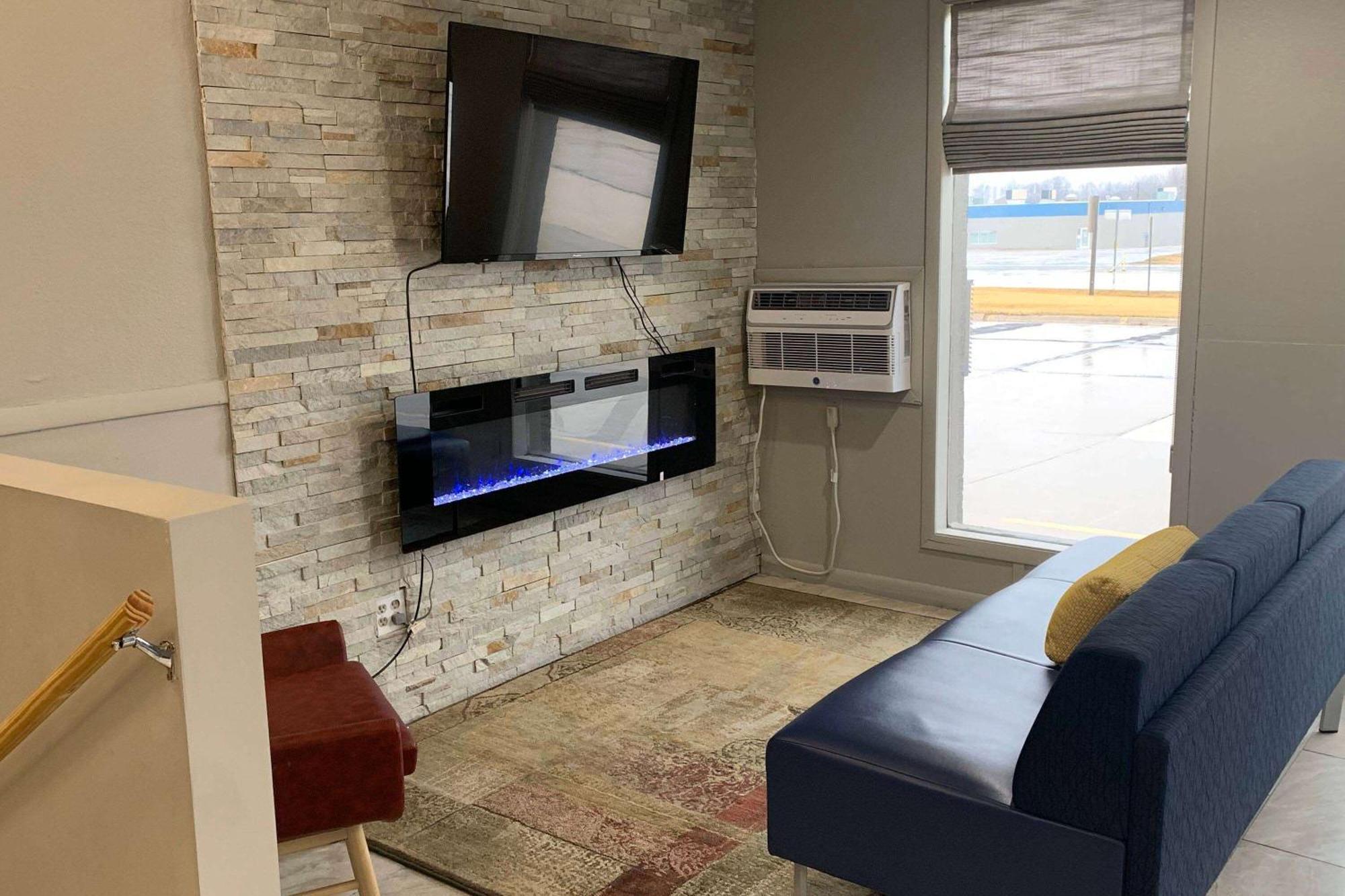 Super 8 By Wyndham Kirksville-University Area מראה חיצוני תמונה